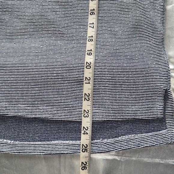 Christian Siriano Navy & White Stripe Top Drop Shoulder 3/4 Dolman Sleeve Sz XS - Picture 4 of 7